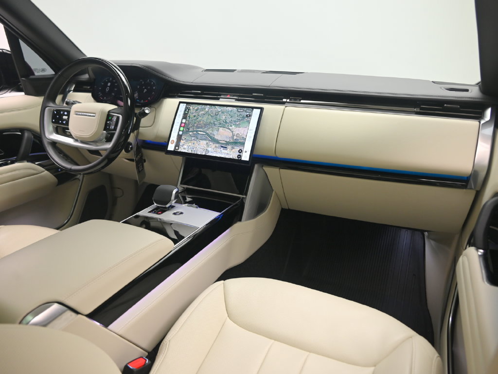 Used 2025 Land Rover Range Rover Long Wheelbase Autobiography AWD/4WD image 21