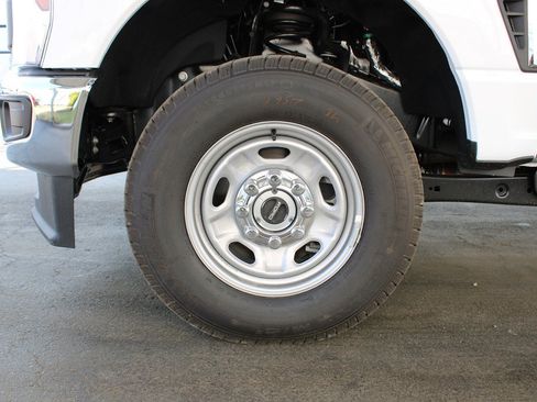 Used 2026 Ford F250 XL w/ XL Chrome Package AWD/4WD image 35