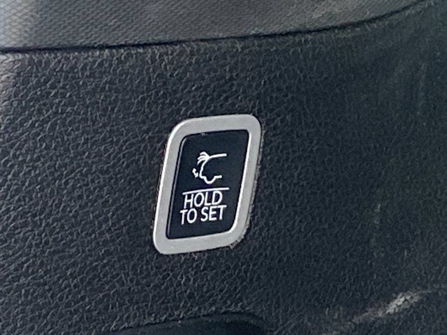 Used 2024 Jeep Wagoneer Series II w/ Flexible Seating Group RWD image 6