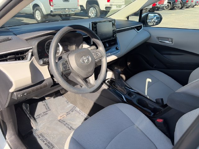 Used 2021 Toyota Corolla LE FWD image 25