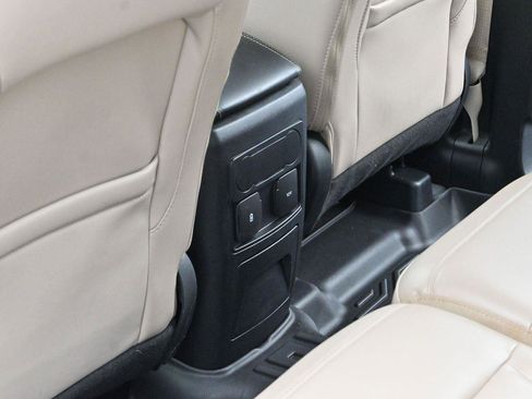 Used 2023 Ford Explorer XLT w/ Equipment Group 202A AWD/4WD image 29