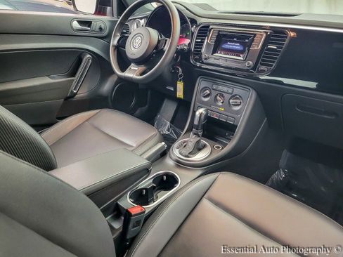 Used 2017 Volkswagen Beetle 1.8T S image 19