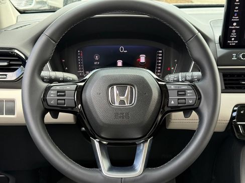 Certified 2026 Honda Pilot Touring image 25