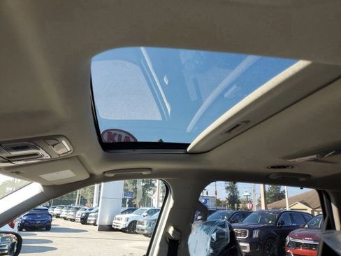 New 2025 Kia Telluride EX w/ EX Captain's Chair Package image 23