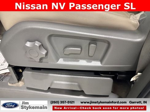 Used 2019 Nissan NV 3500 SL RWD image 22
