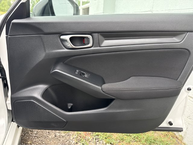 Used 2025 Honda Civic Sport image 24