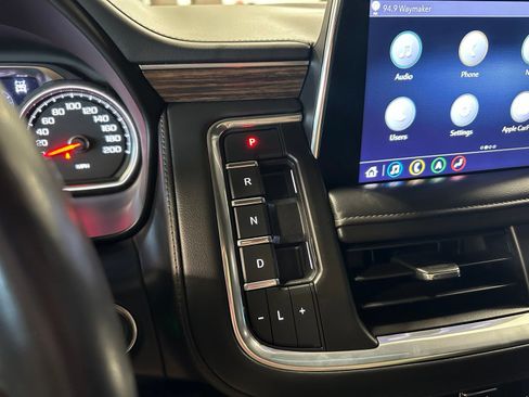 Used 2021 Chevrolet Tahoe High Country w/ Premium Package AWD/4WD image 33