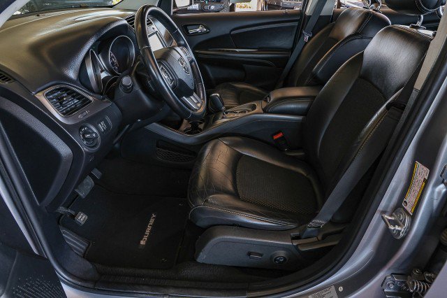 Used 2017 Dodge Journey Crossroad FWD image 9