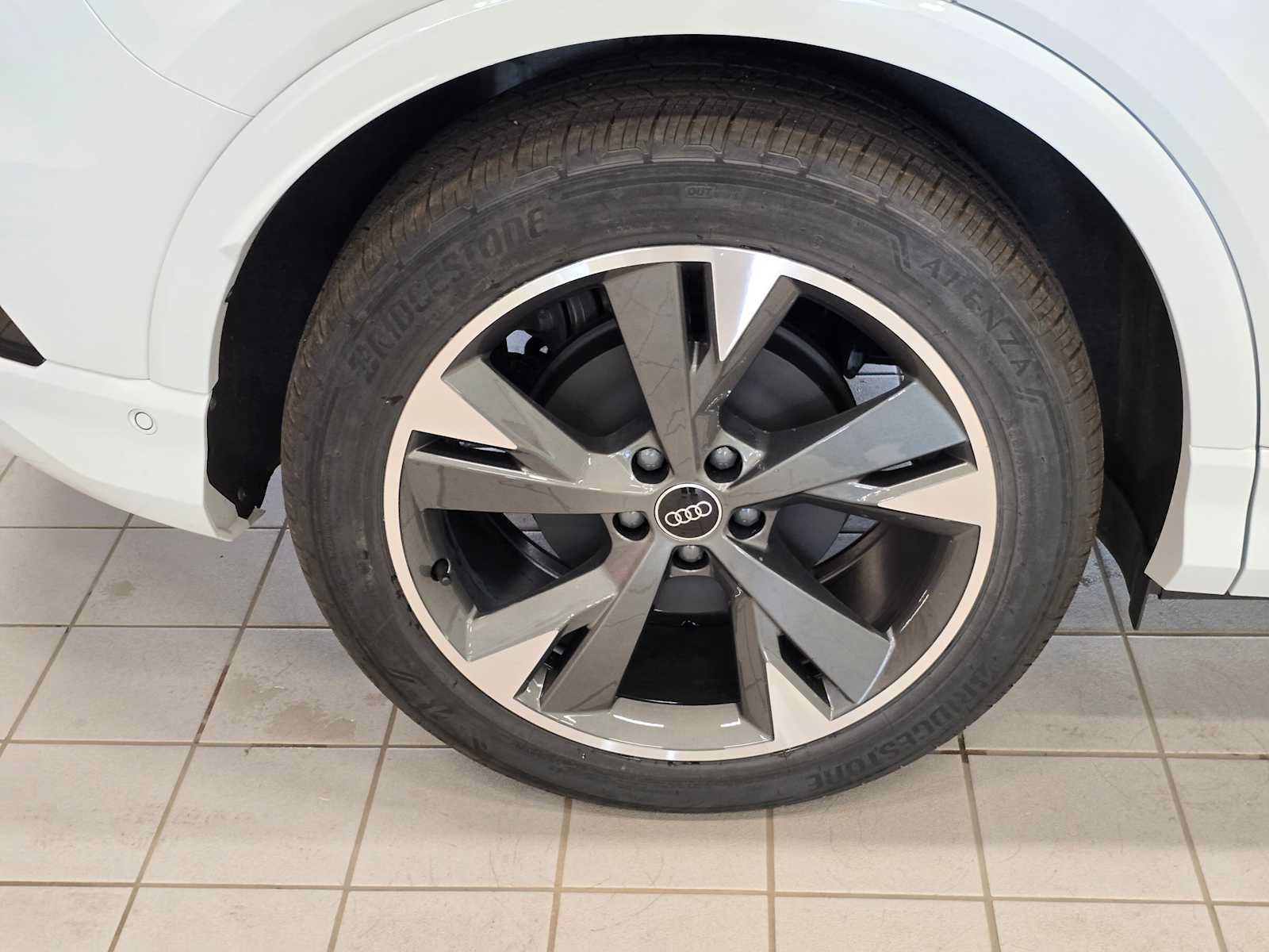 New 2024 Audi Q4 e-tron Premium Plus AWD/4WD image 9