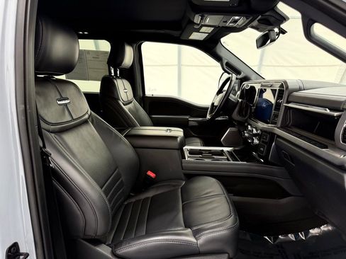 Certified 2025 Ford F450 Platinum image 19