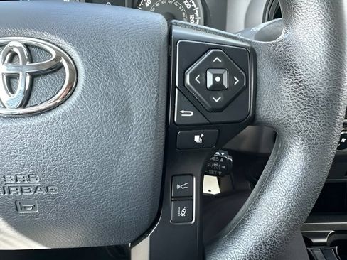 Used 2018 Toyota Tacoma SR w/ SR Convenience Package AWD/4WD image 16