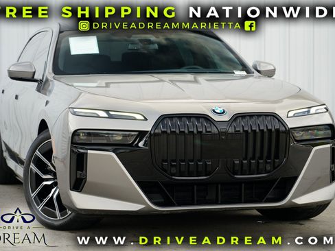 Used 2023 BMW i7 xDrive60 image 2