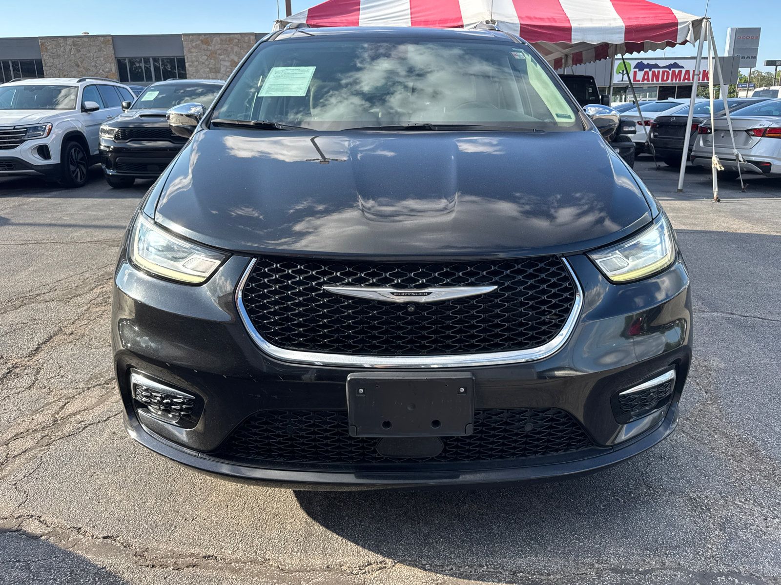 Used 2021 Chrysler Pacifica Limited w/ Premium & Safety Sphere Group AWD/4WD image 2