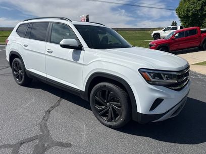 Used 2022 Volkswagen Atlas SE w/ Panoramic Sunroof Package