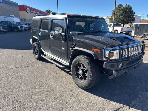 Used 2003 HUMMER H2 w/ Preferred Equipment Group image 3
