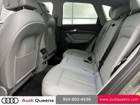 Used 2023 Audi Q5 2.0T Premium w/ Convenience Package AWD/4WD image 12