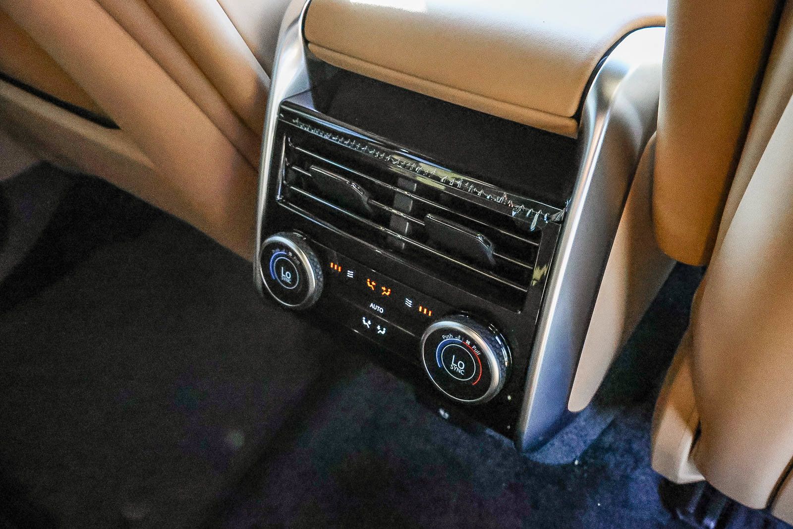 New 2026 Land Rover Range Rover SE AWD/4WD image 21