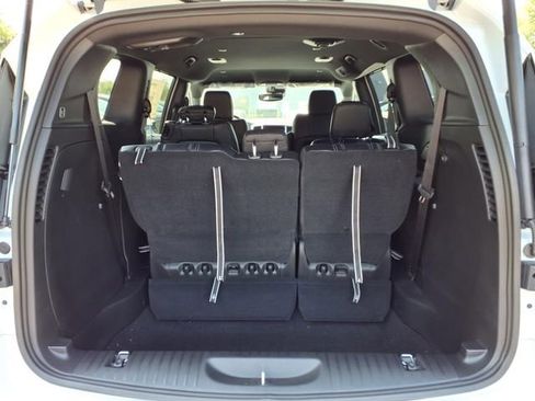 New 2026 Chrysler Pacifica Select image 9