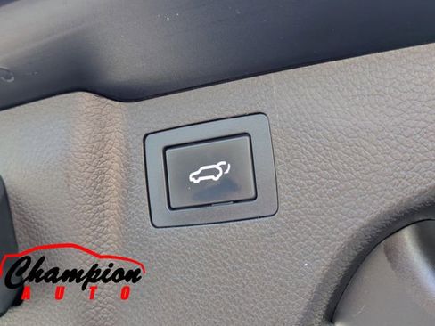 Used 2017 Hyundai Santa Fe Sport image 16