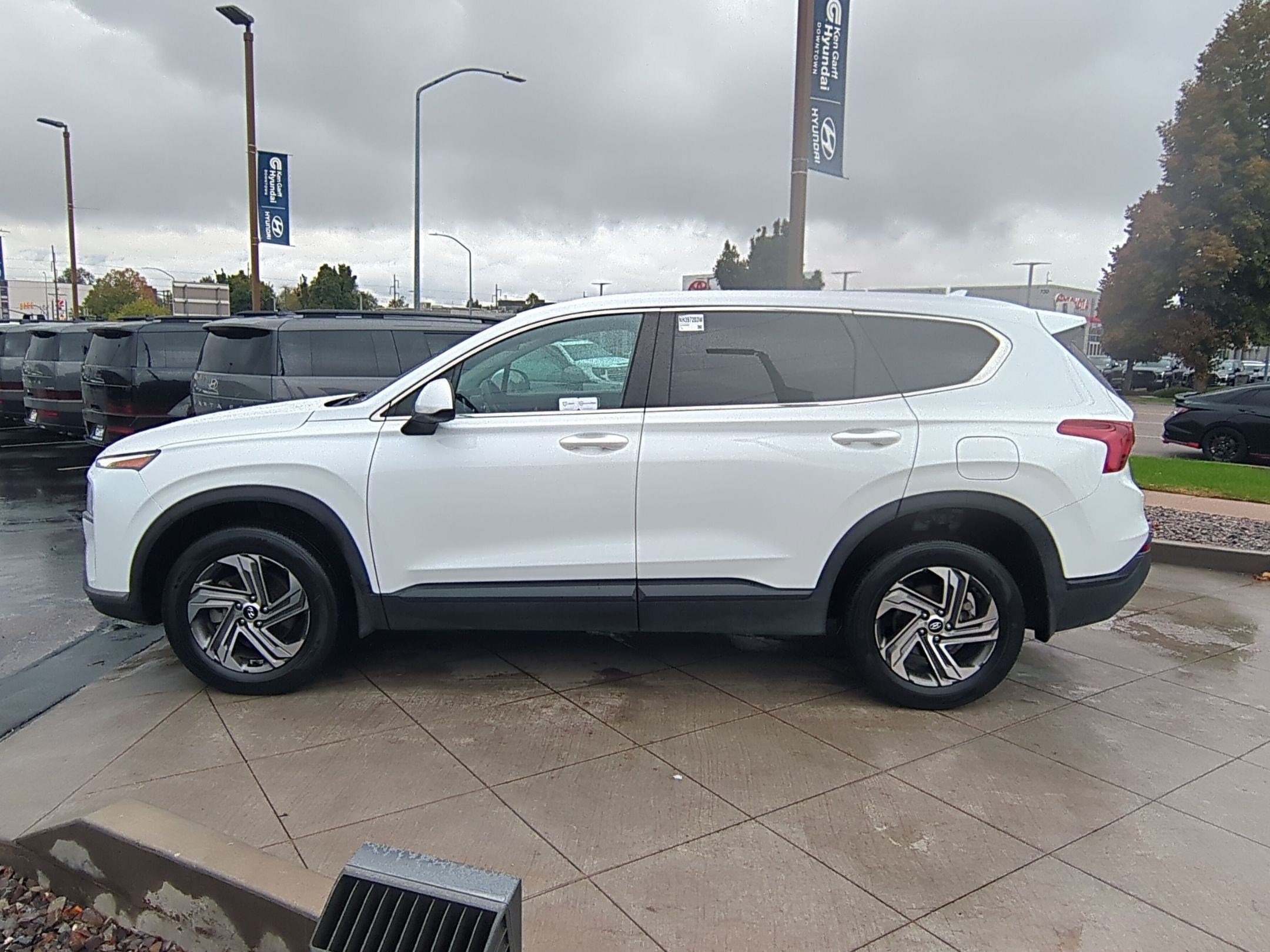 Used 2022 Hyundai Santa Fe SE AWD/4WD image 8
