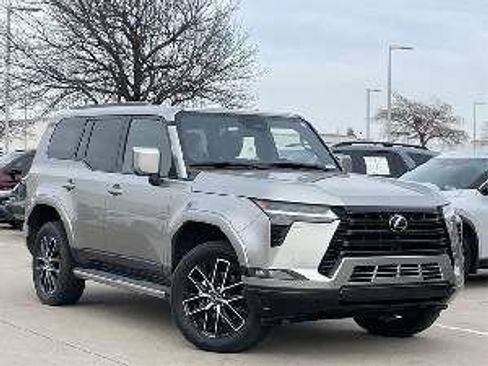 Used 2024 Lexus GX 550 w/ Cold Area Package AWD/4WD image 2