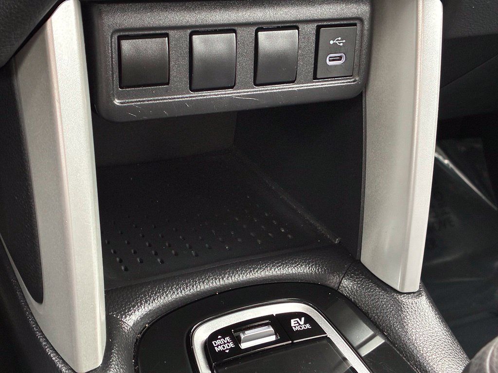 Used 2025 Toyota Corolla Cross AWD Hybrid image 24