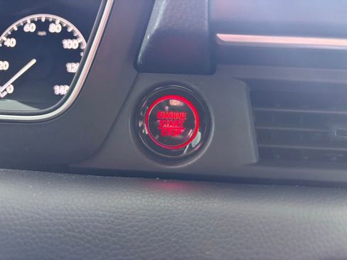 Used 2025 Honda Pilot Sport image 28