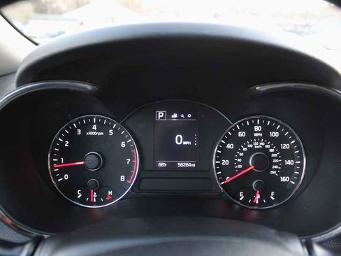 Used 2017 Kia Forte LX w/ LX Popular Package image 12