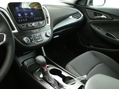 Used 2024 Chevrolet Malibu RS w/ LPO, Floor Liner Package FWD image 20
