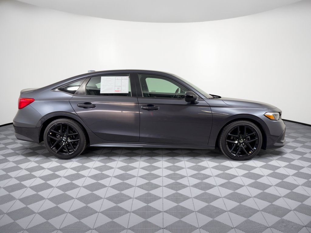 Used 2023 Honda Civic Sport image 8