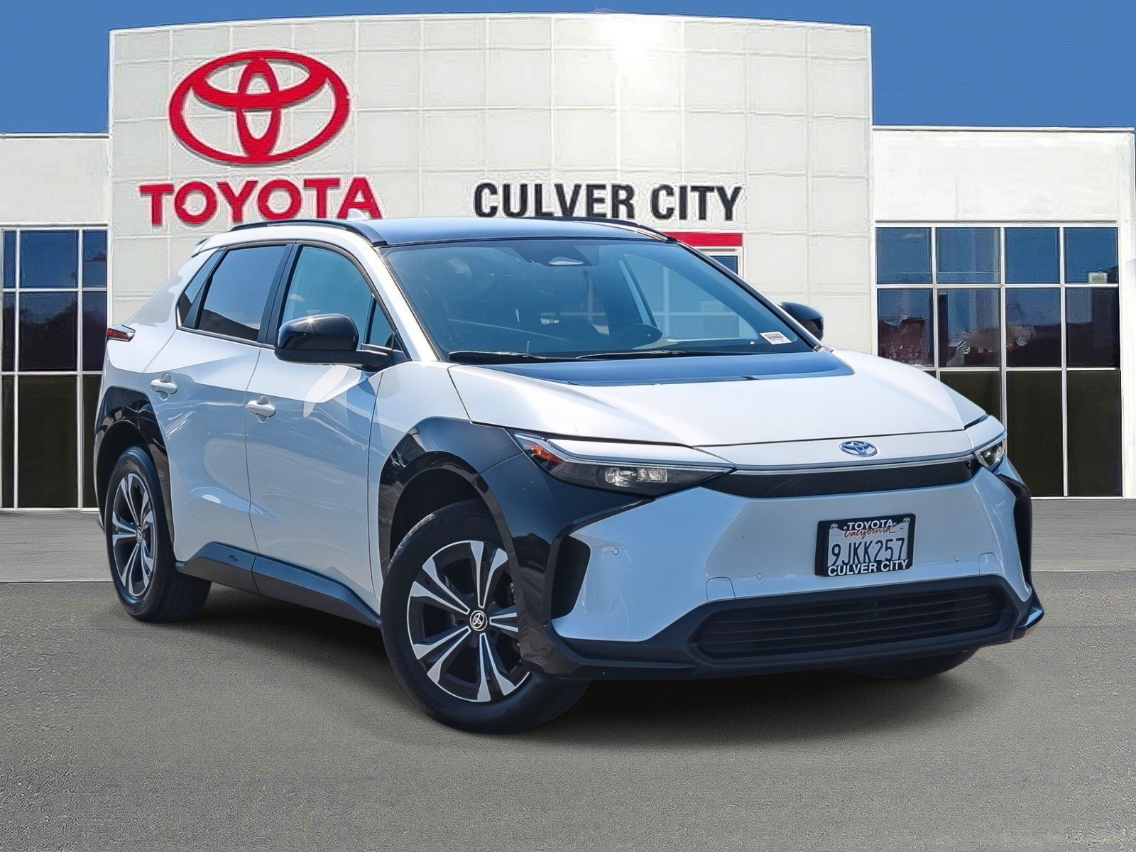 Used 2023 Toyota bZ4X FWD w/ Weather Package image 1