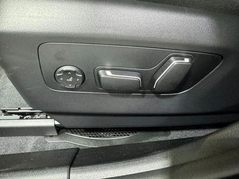 New 2026 BMW 530i xDrive w/ M Sport Package AWD/4WD image 29