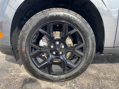 New 2026 Ford Maverick Lariat w/ Black Appearance Package AWD/4WD image 13