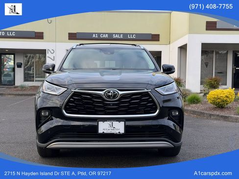 Used 2021 Toyota Highlander Platinum AWD/4WD image 3