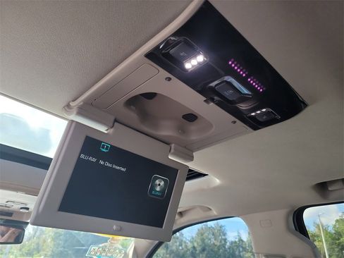 Used 2016 Chevrolet Tahoe LTZ image 17