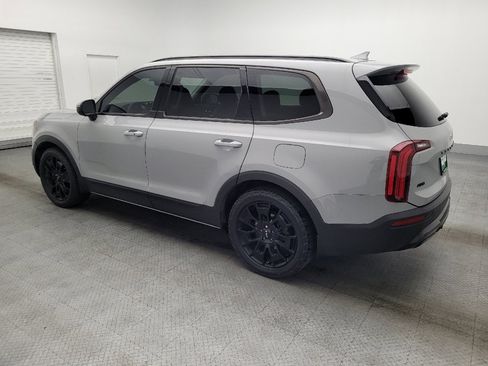 Used 2022 Kia Telluride EX w/ EX Premium Package image 3