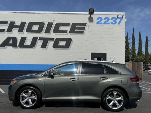 Used 2013 Toyota Venza LE FWD image 18