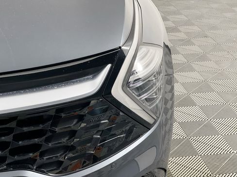 Certified 2025 Kia Sportage SX image 9