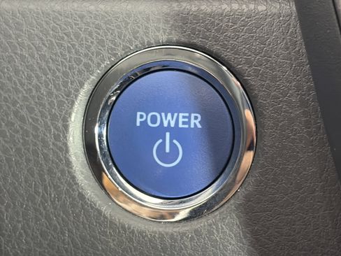 Used 2023 Toyota Camry XLE image 25