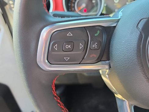 Used 2023 Jeep Gladiator Rubicon w/ Cold Weather Group AWD/4WD image 25