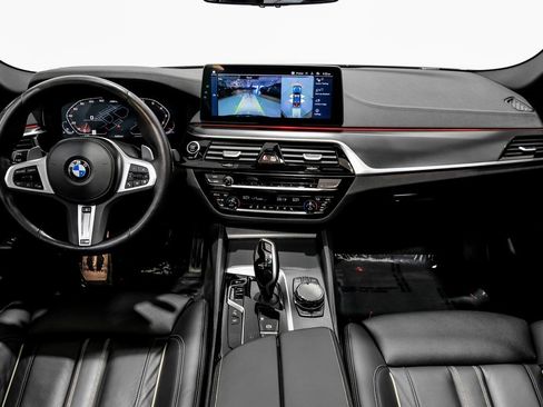 Used 2023 BMW M550i xDrive image 14