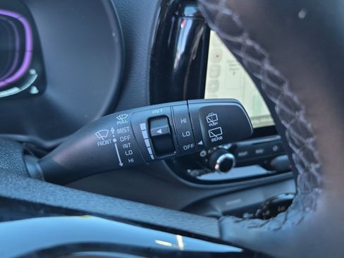 Used 2025 Kia Soul EX FWD image 33