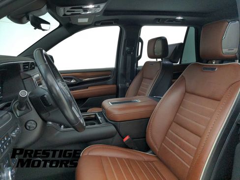 Used 2023 GMC Yukon Denali Ultimate AWD/4WD image 14