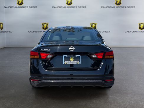 Used 2025 Nissan Altima 2.5 SV FWD image 4