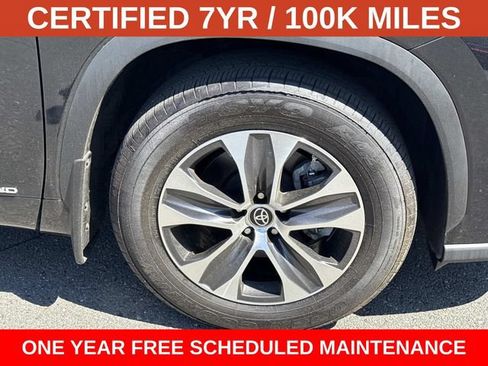 Used 2023 Toyota Highlander XLE AWD/4WD image 7