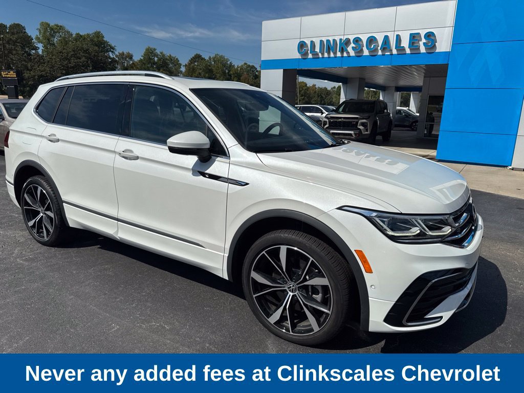 Used 2023 Volkswagen Tiguan SEL R-Line AWD/4WD image 1