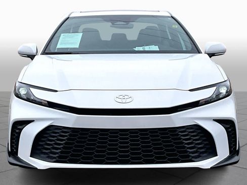 Used 2026 Toyota Camry SE w/ Multimedia Upgrade Package image 4