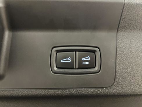 Used 2024 Porsche Panamera 4 image 33