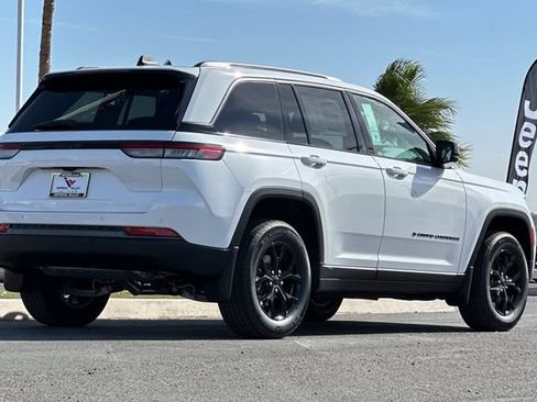 New 2026 Jeep Grand Cherokee Altitude RWD image 3