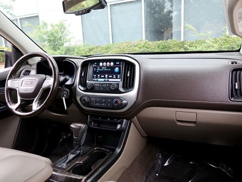 Used 2017 GMC Canyon SLE w/ SLE Convenience Package image 7